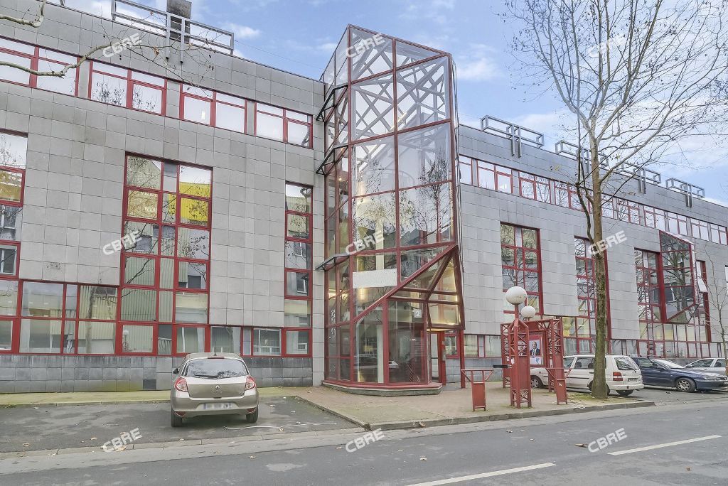 LOGISTIQUE URBAINE - CBRE vous propose à louer, d