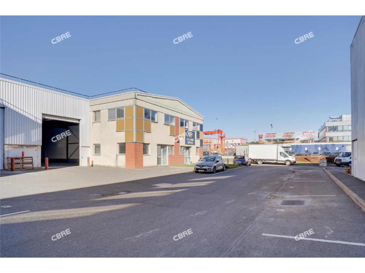 LOGISTIQUE URBAINE - CBRE vous propose à louer un