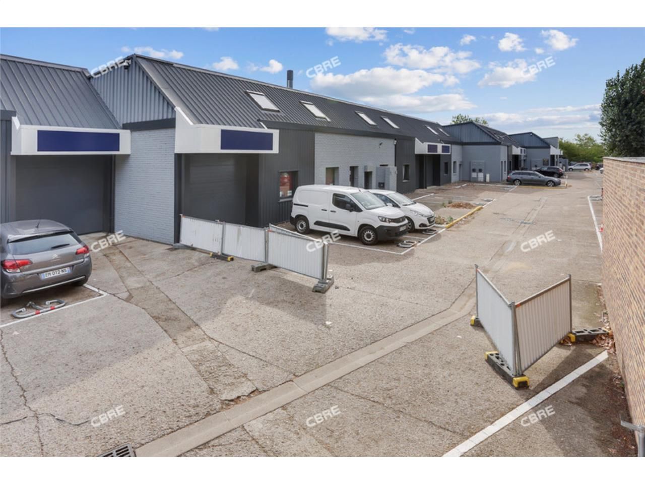 CBRE vous propose à louer un entrepôt/local d'act