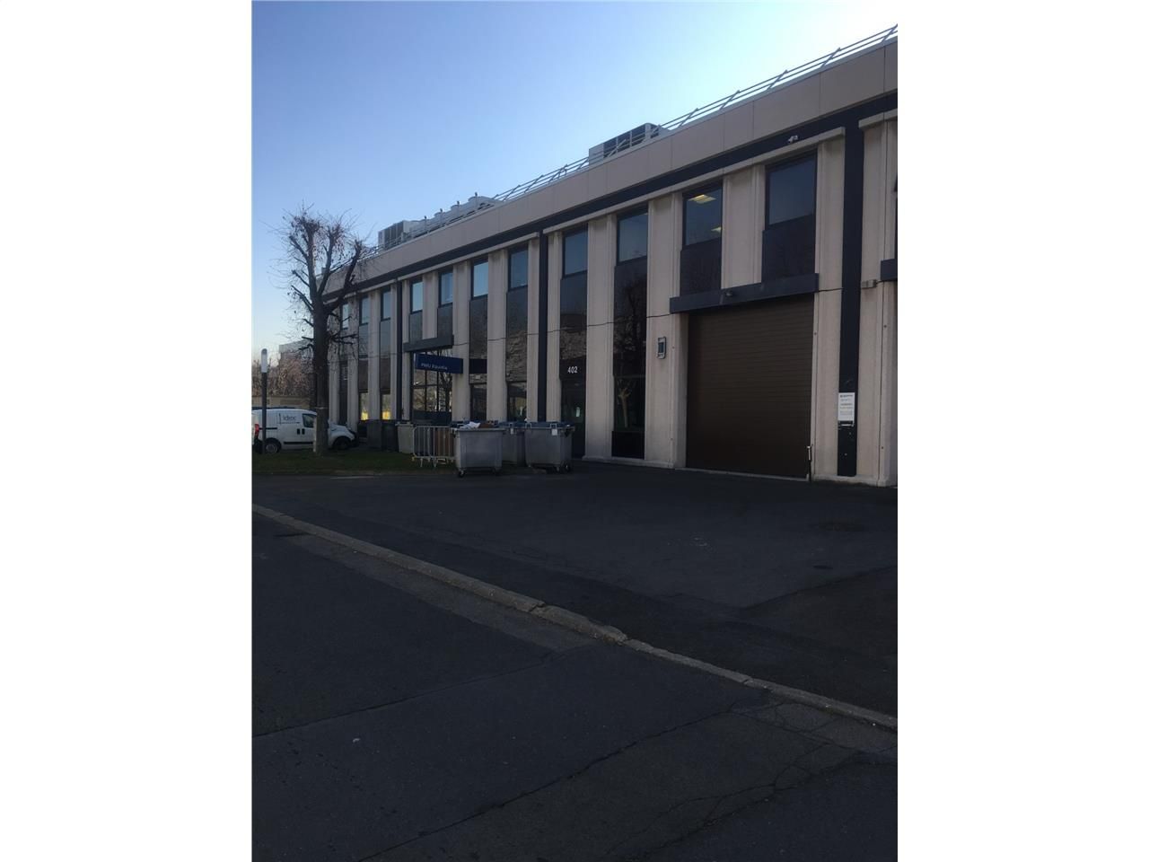 CBRE vous propose à louer, un bâtiment indépendan