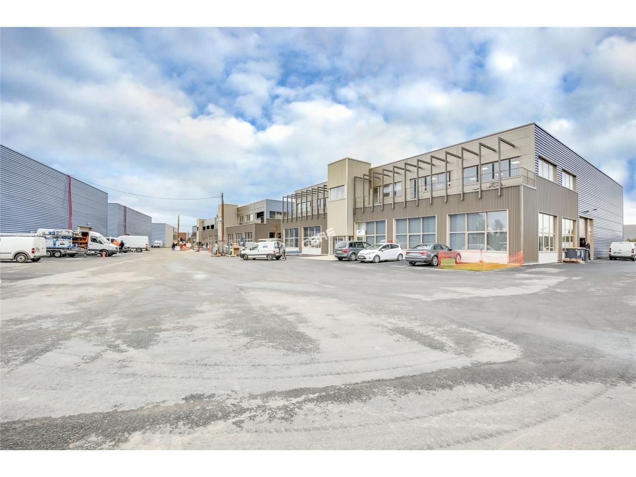 CBRE vous propose à louer, un entrepôt/local d'ac