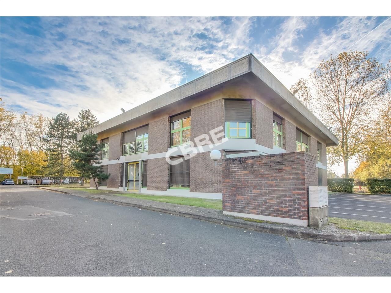 A LOUER - CBRE vous propose sur la commune de Lis