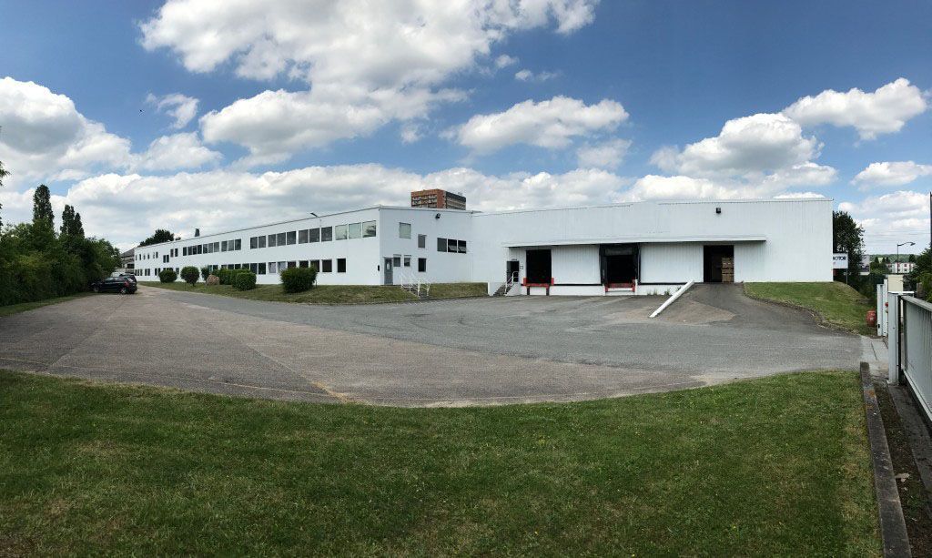 CBRE vous propose à louer deux entrepôts indépend