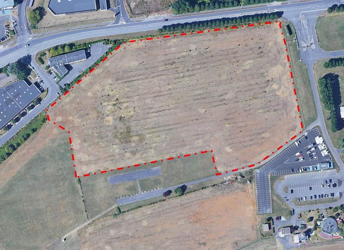 CBRE vous propose à louer un terrain situé sur la