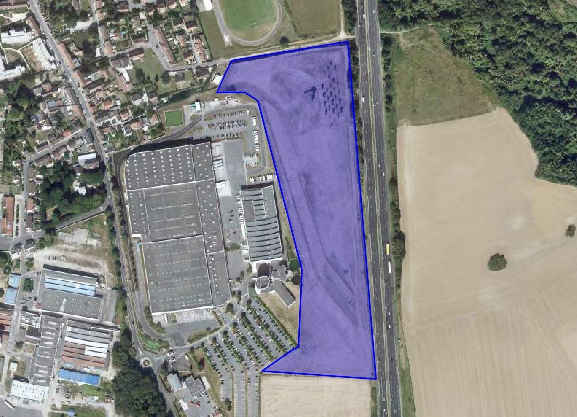 CBRE vous propose à louer, un terrain situé sur l