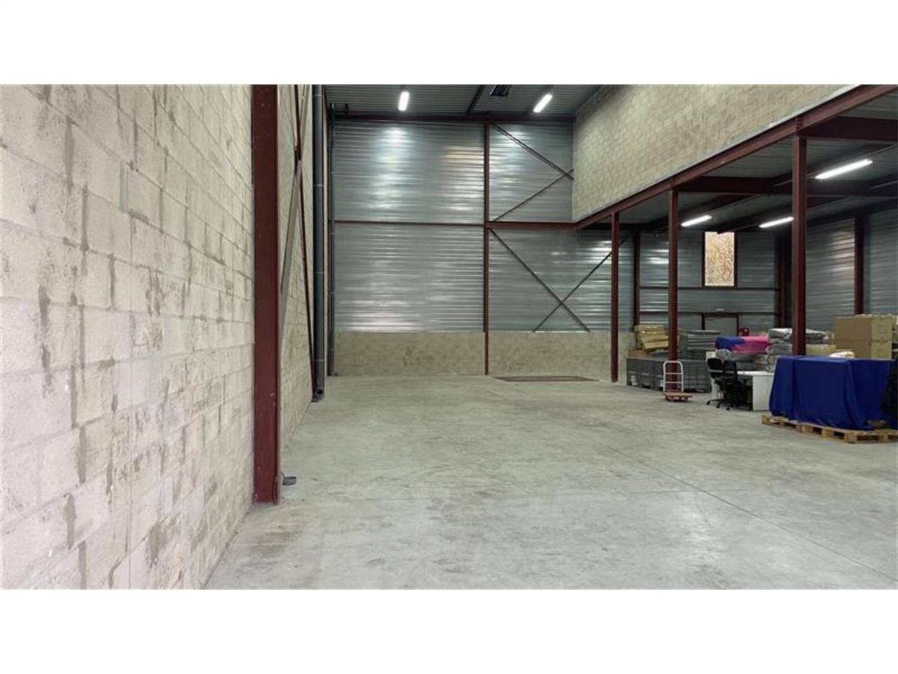 CBRE vous propose à louer, un entrepôt/local d'ac