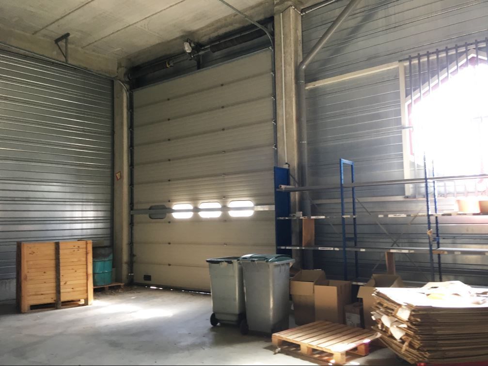 CBRE vous propose à vendre ou à louer, un entrepô