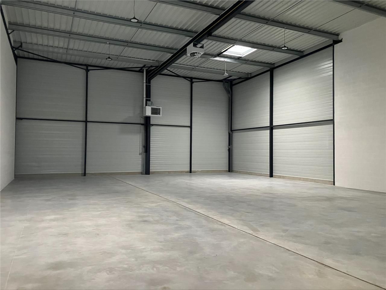 CBRE vous propose à louer un entrepôt/local d'act