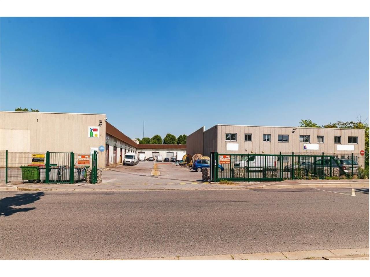 CBRE vous propose à louer un entrepôt/local d'act