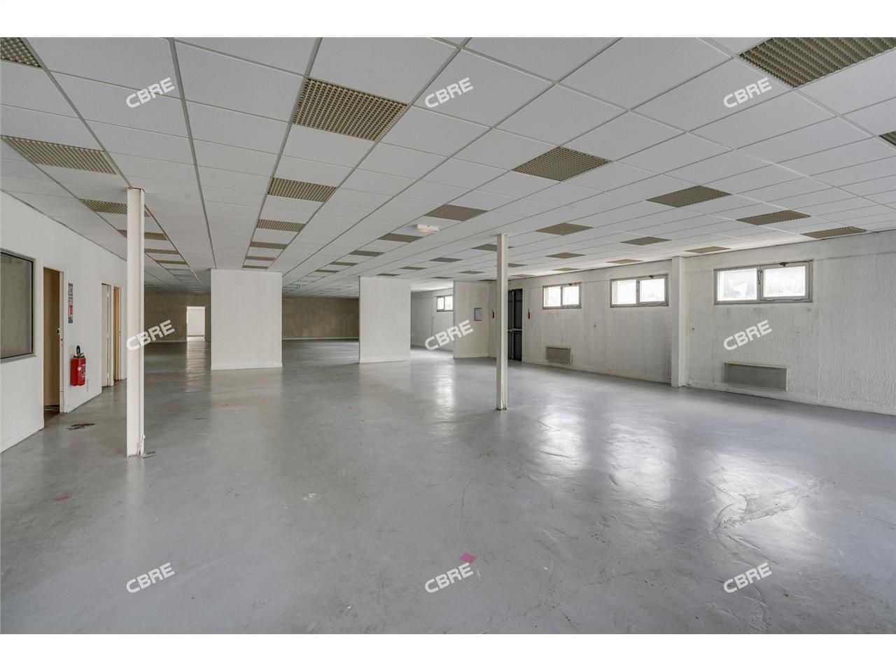 A VENDRE - CBRE vous propose un bâtiment indépend