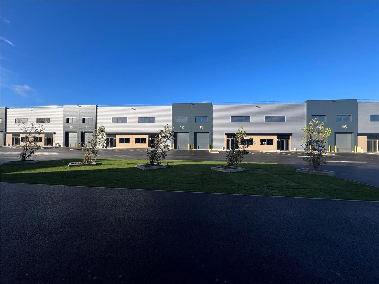 LOGISTIQUE URBAINE - Rare sur le secteur! CBRE vo