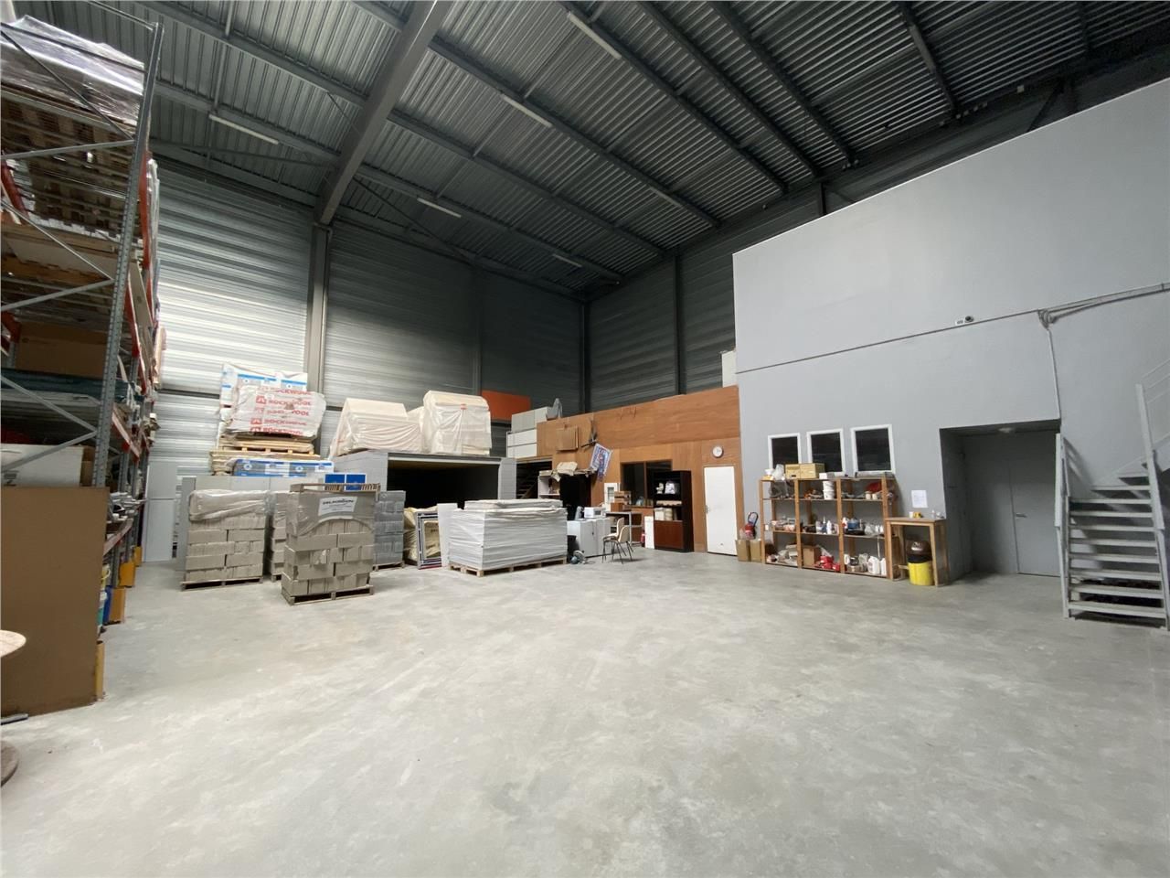 A LOUER - CBRE vous propose sur la commune de Fle