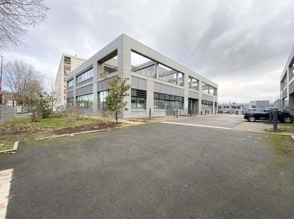 LOGISTIQUE URBAINE - CBRE vous propose à louer, u