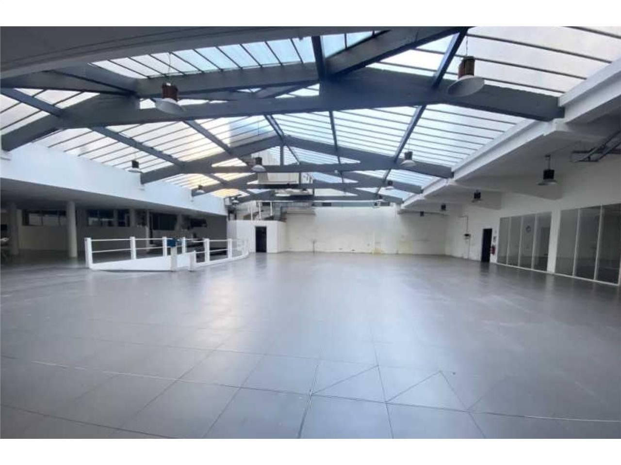 Rare sur le secteur! CBRE vous propose à louer, u