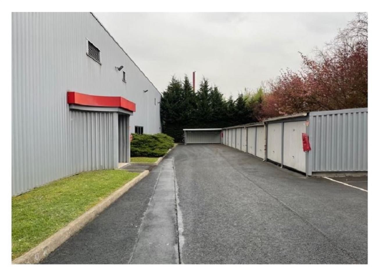 CBRE vous propose à louer, un local d'activités s