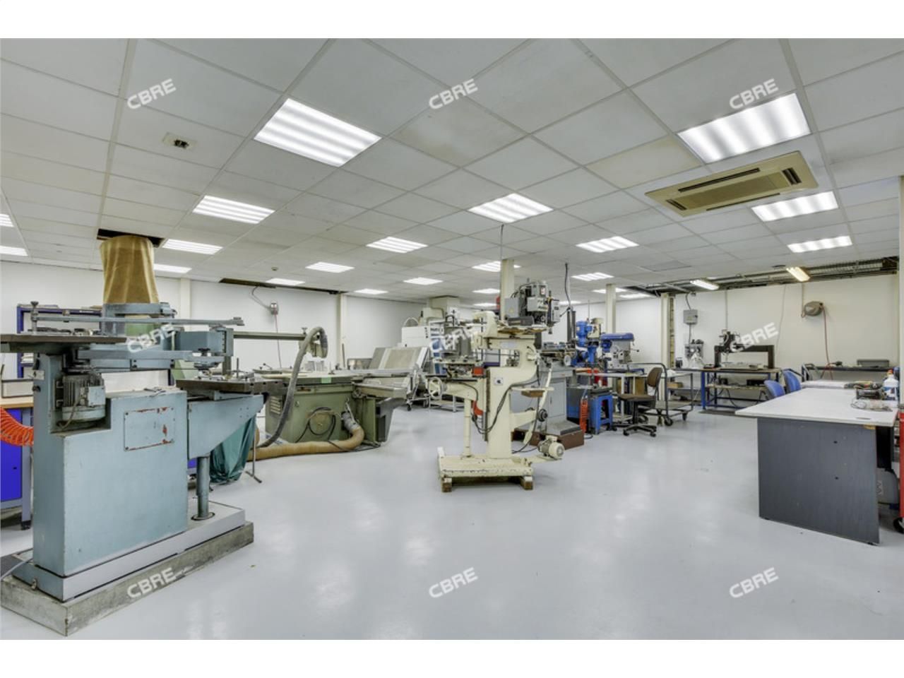 A VENDRE - CBRE vous propose sur la commune de Tr