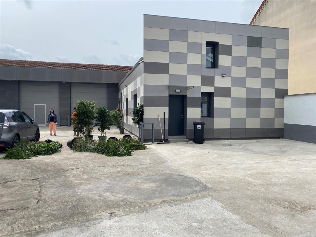 CBRE vous propose à vendre, un bâtiment indépenda