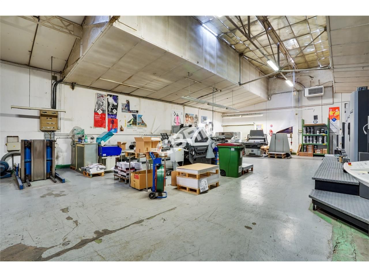 LOGISTIQUE URBAINE - CBRE vous propose à vendre, 