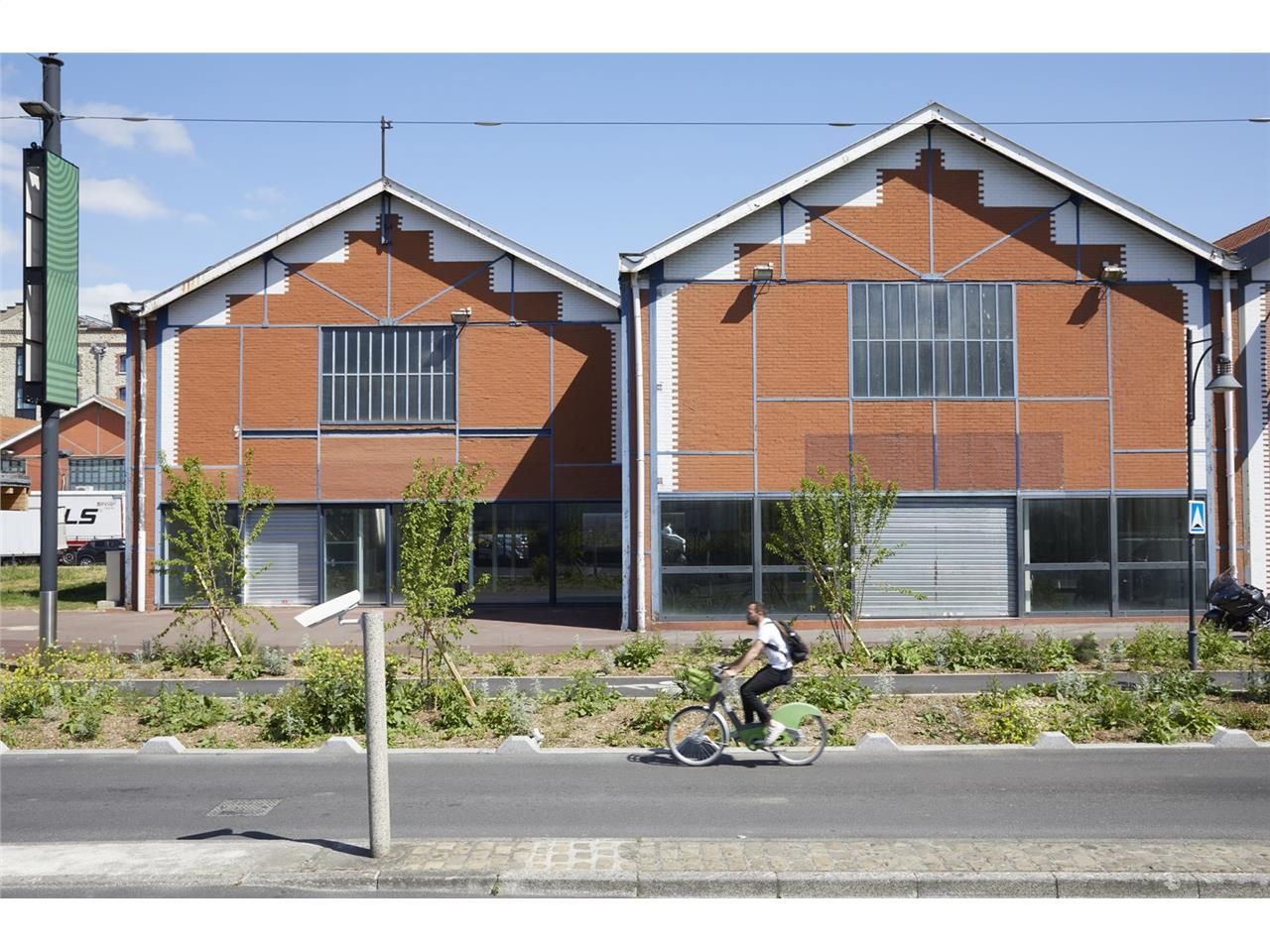 LOGISTIQUE URBAINE - CBRE vous propose à louer, u