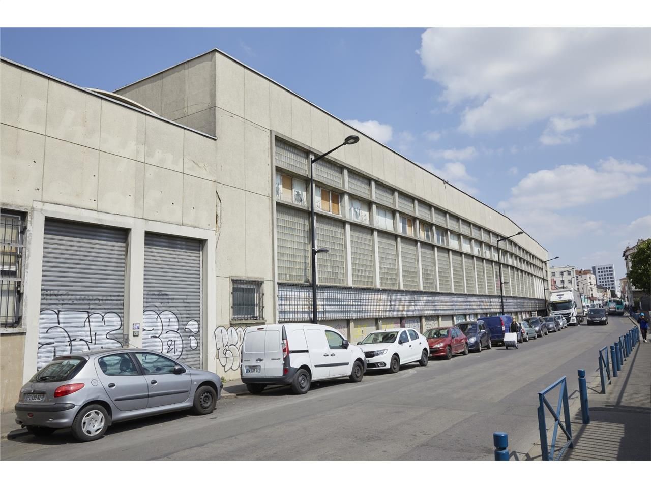 CBRE vous propose à louer, un local d'activités s