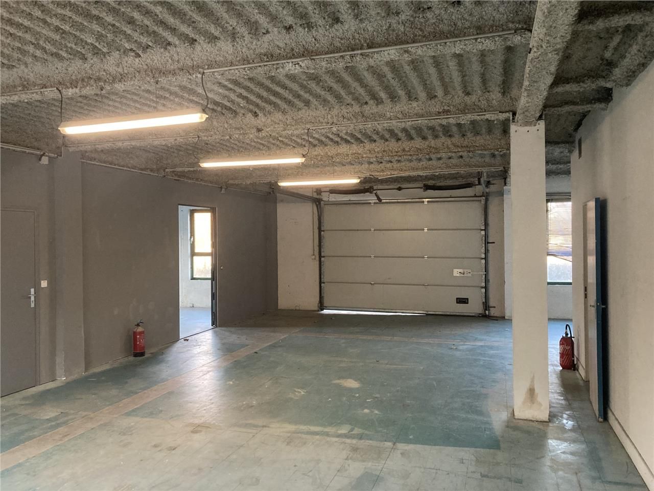 CBRE vous propose à vendre un local d'activités a