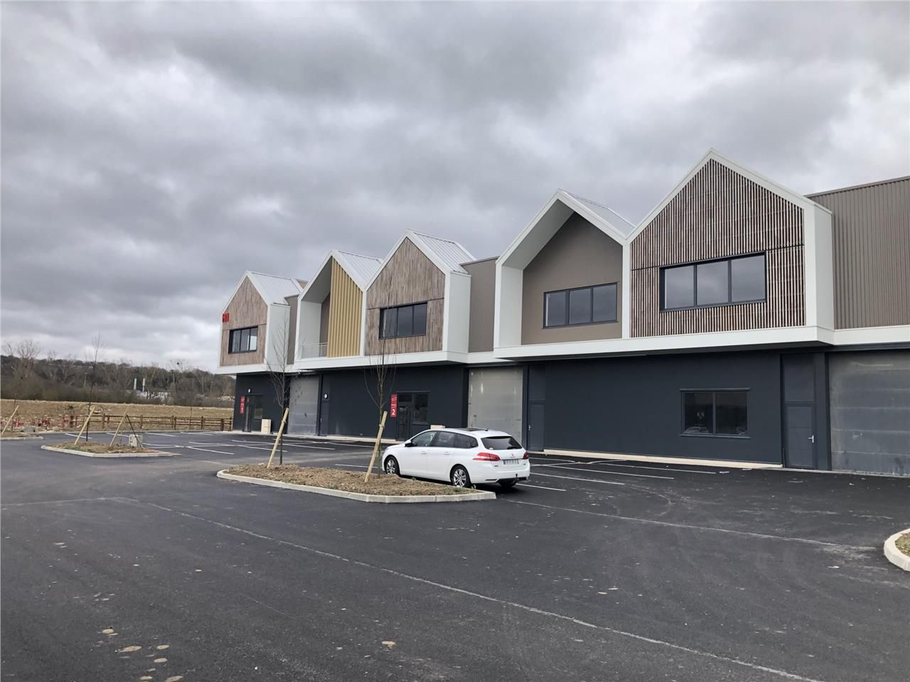 CBRE vous propose à vendre ou à louer, des bâtime