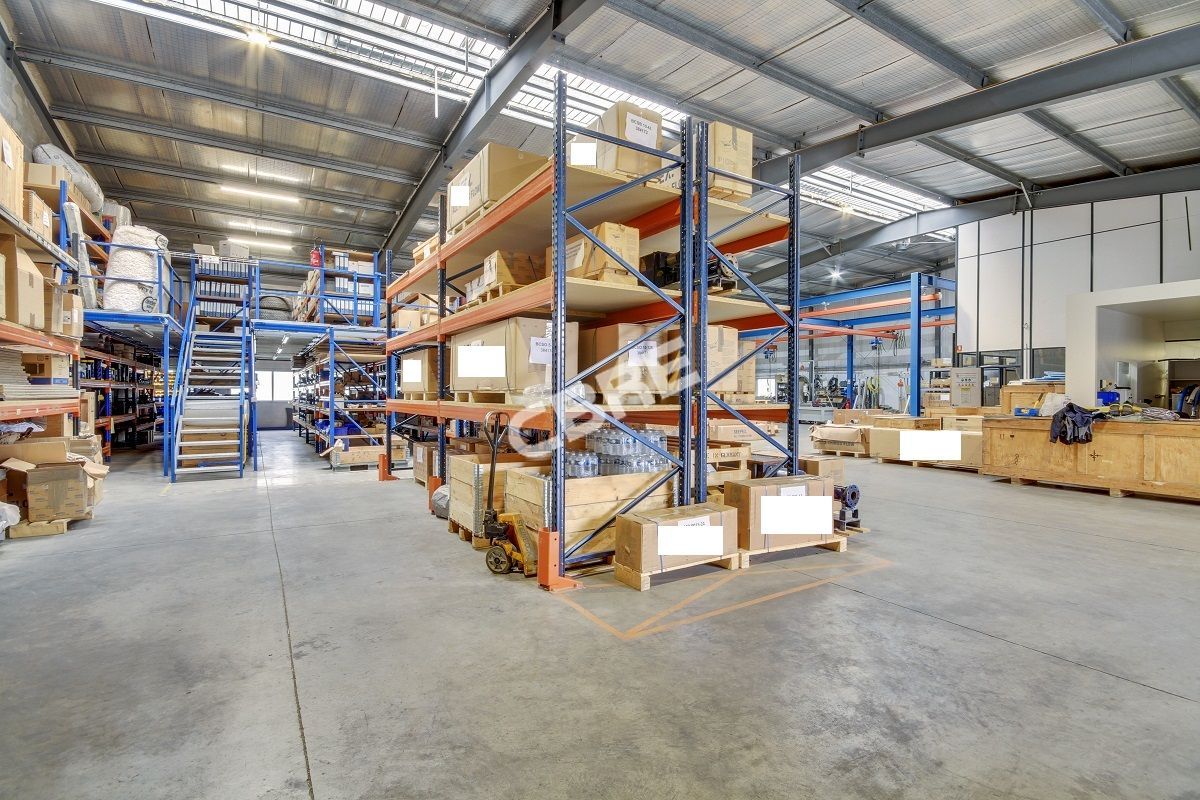 A LOUER - CBRE vous propose sur la commune de Cro