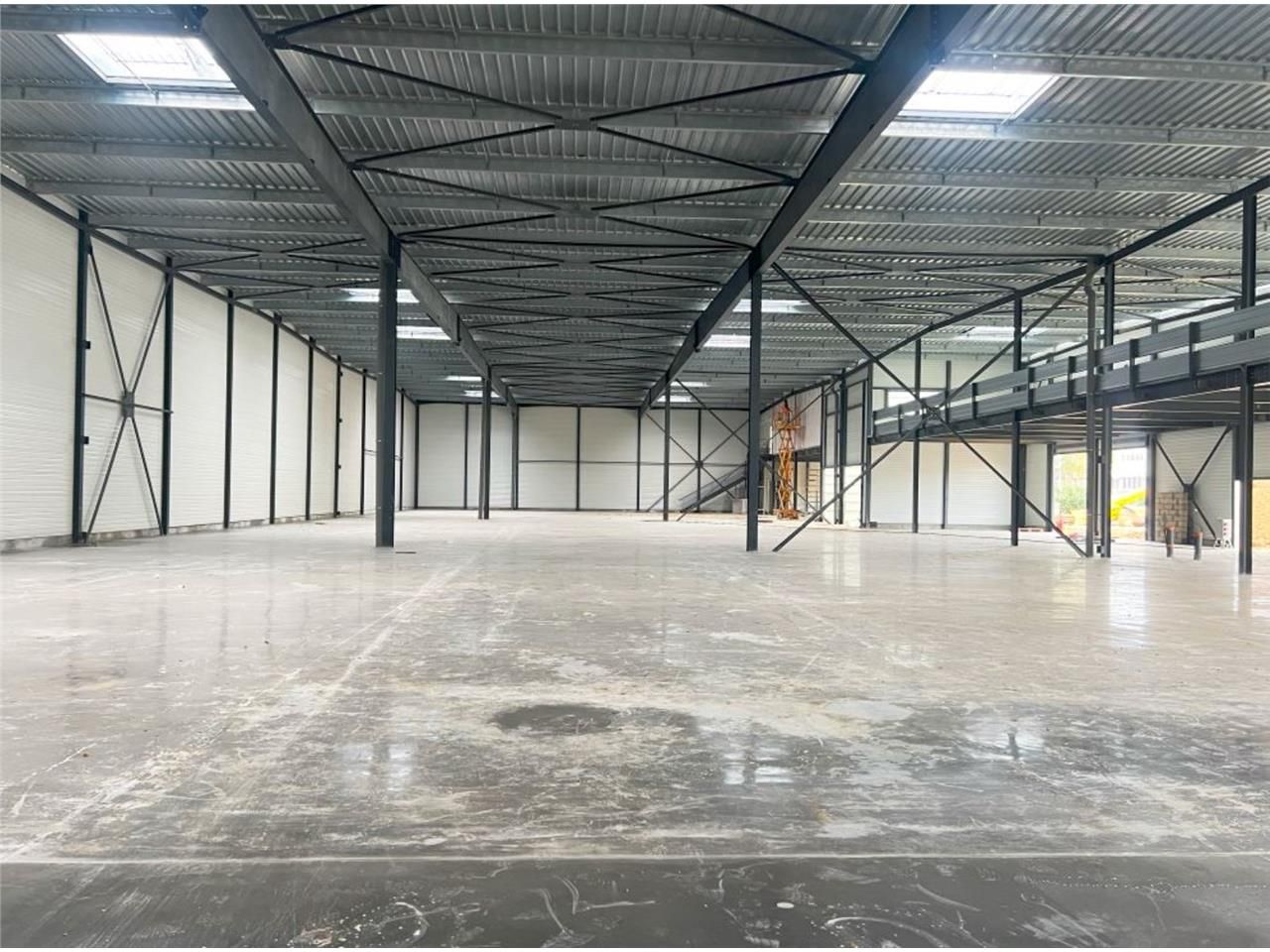 LOGISTIQUE URBAINE - Rare sur le secteur! CBRE vo