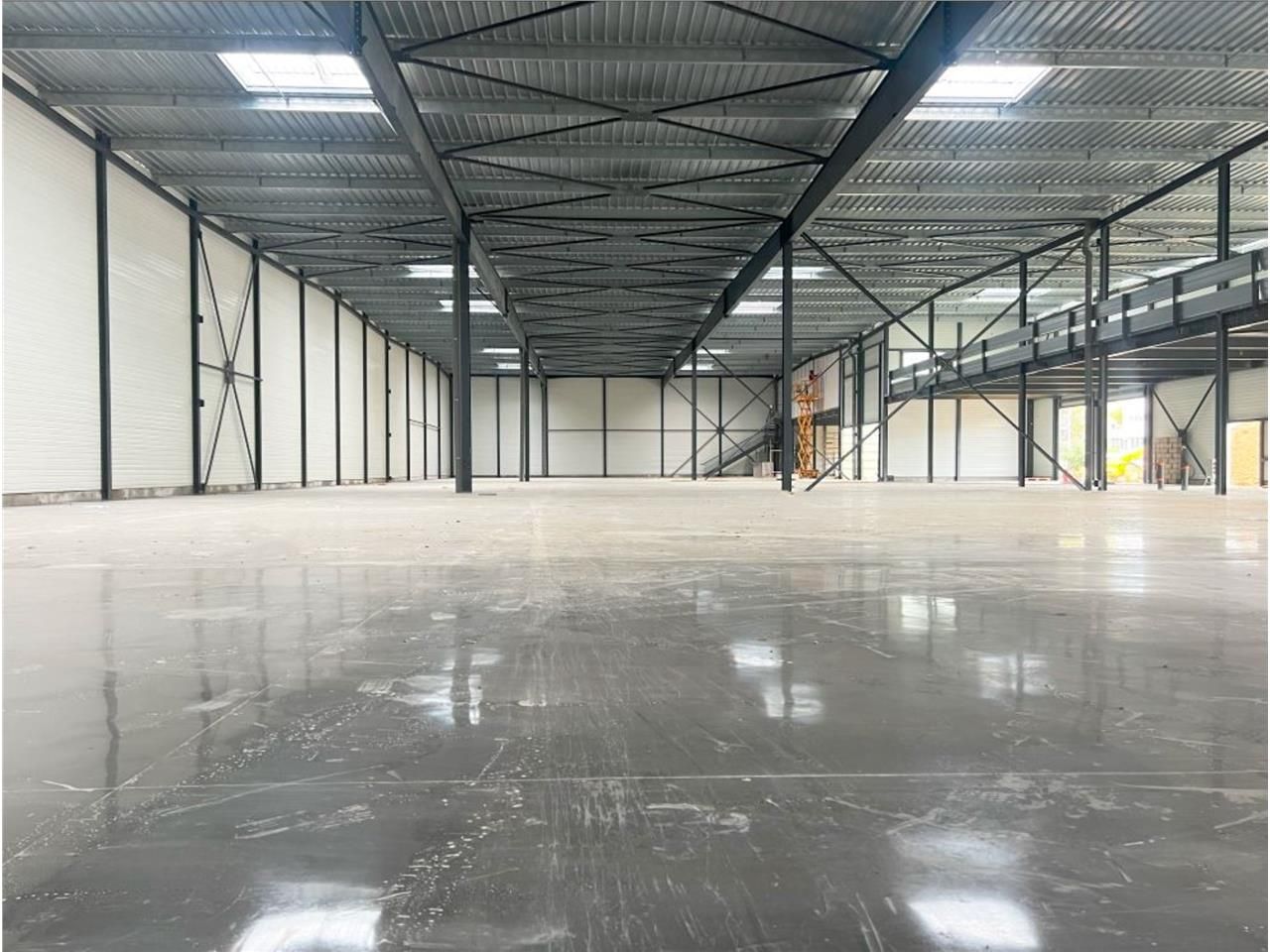 LOGISTIQUE URBAINE - Rare sur le secteur! CBRE vo