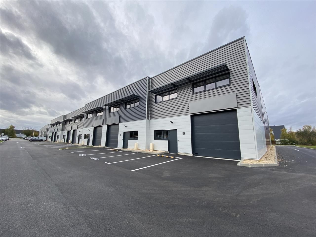 CBRE vous propose à louer un entrepôt/local d'act