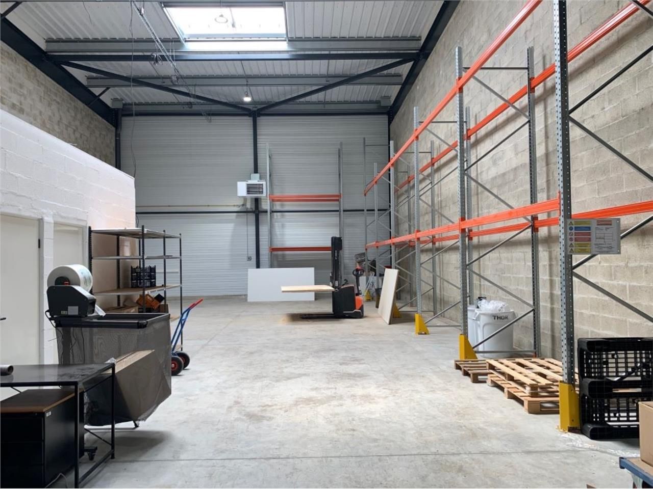 CBRE vous propose à louer, un entrepôt/local d'ac