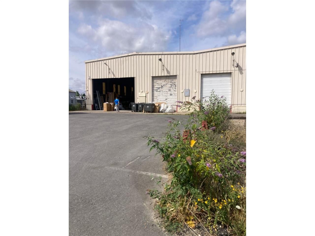 A LOUER - CBRE vous propose sur la commune d'Arpa