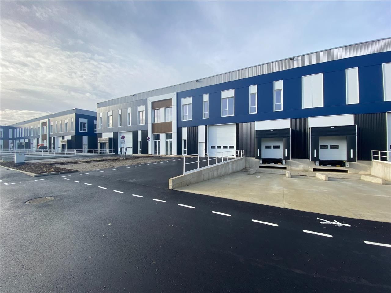 CBRE vous propose à louer un entrepôt/local d'act