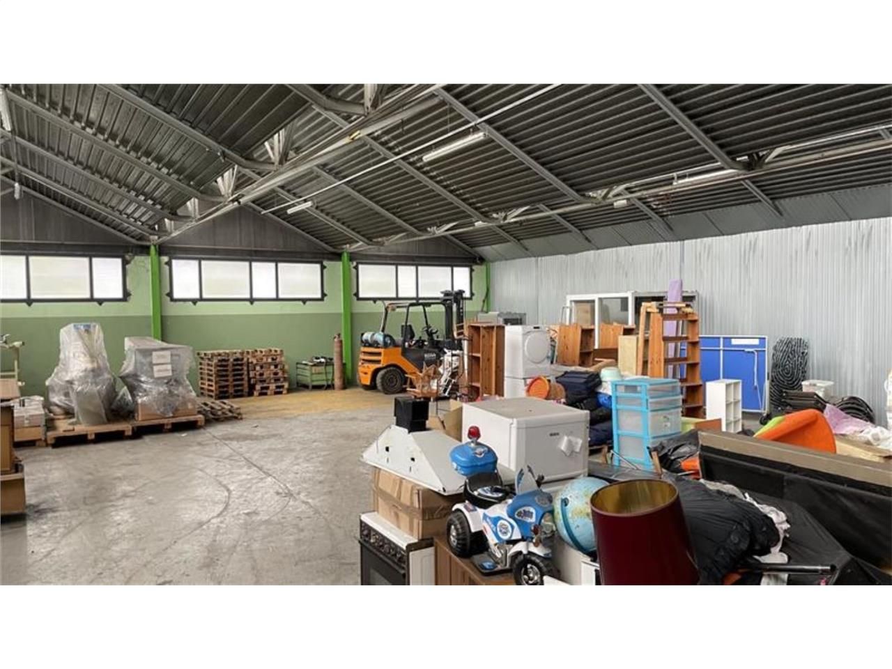 CBRE vous propose à louer, un entrepôt/local d'ac