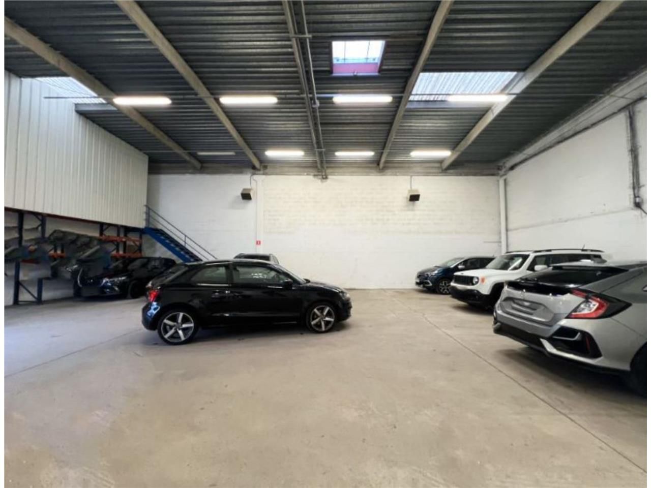 CBRE vous propose à louer, un entrepôt/local d'ac