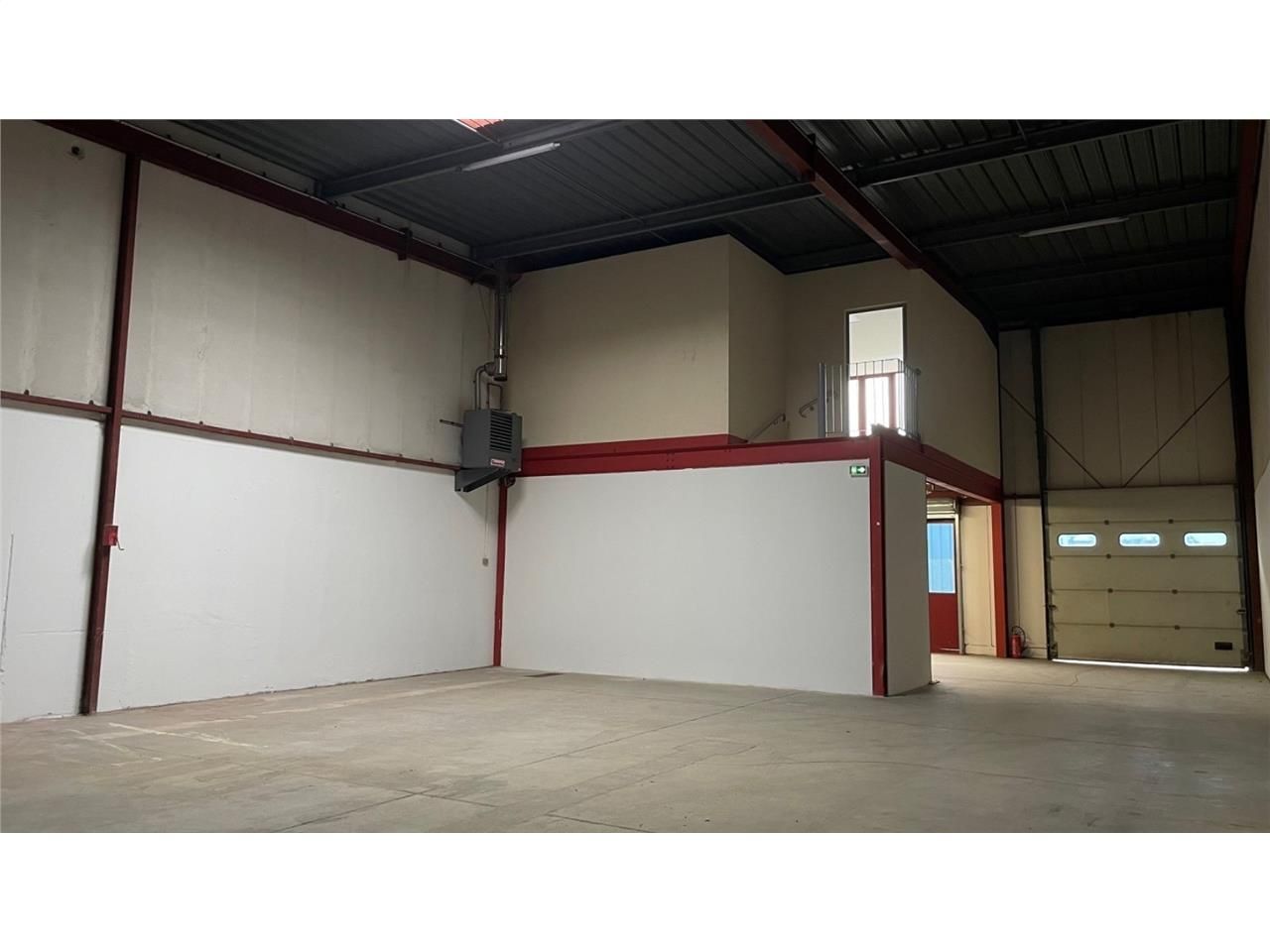 CBRE vous propose à louer un entrepôt/local d'act