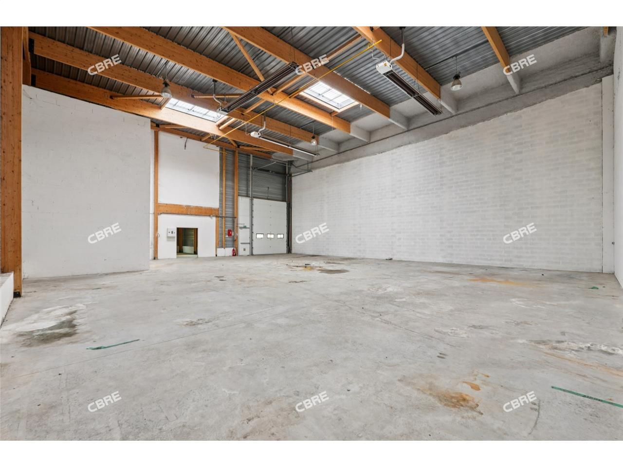 LOGISTIQUE URBAINE - CBRE vous propose à louer, d