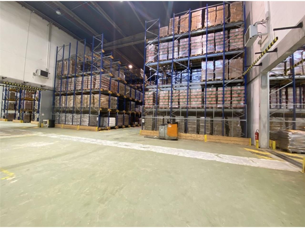 A LOUER - CBRE vous propose sur la commune d'Orly