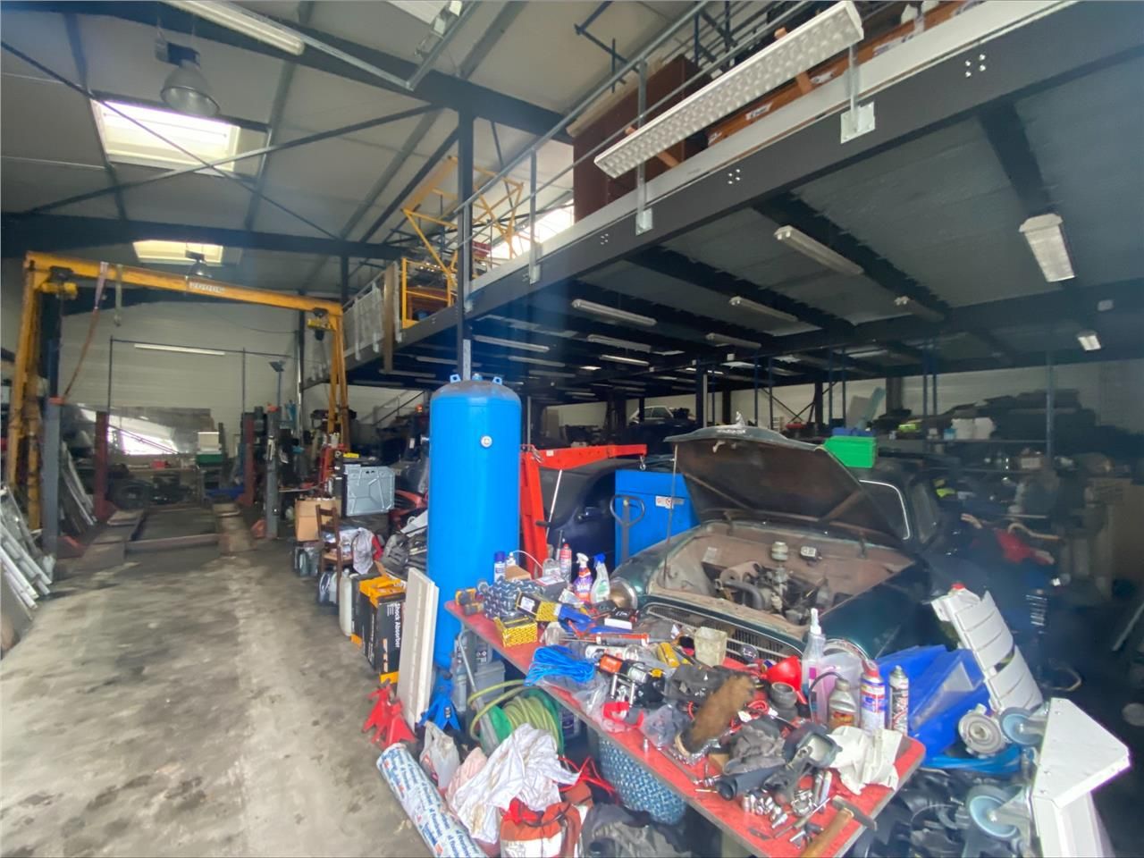 CBRE vous propose à vendre ou à louer un entrepôt