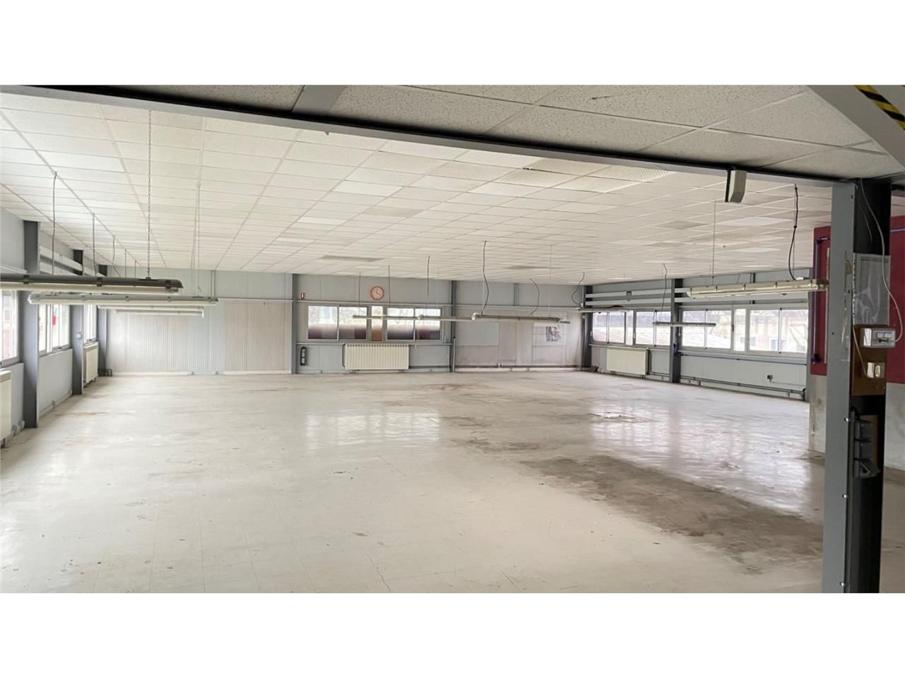 CBRE vous propose à vendre, un local d'activités 