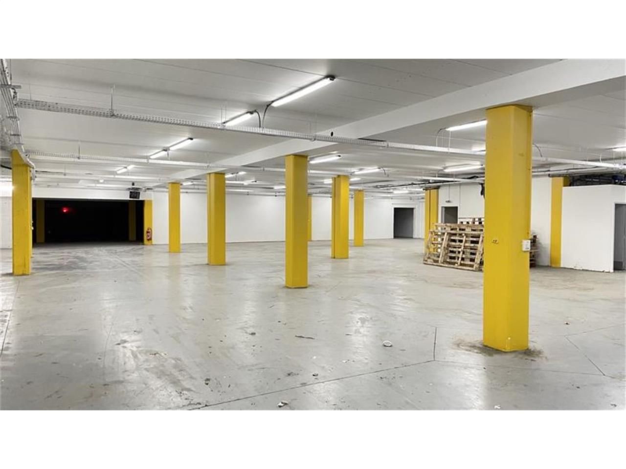 CBRE vous propose à louer, un local d'activités r