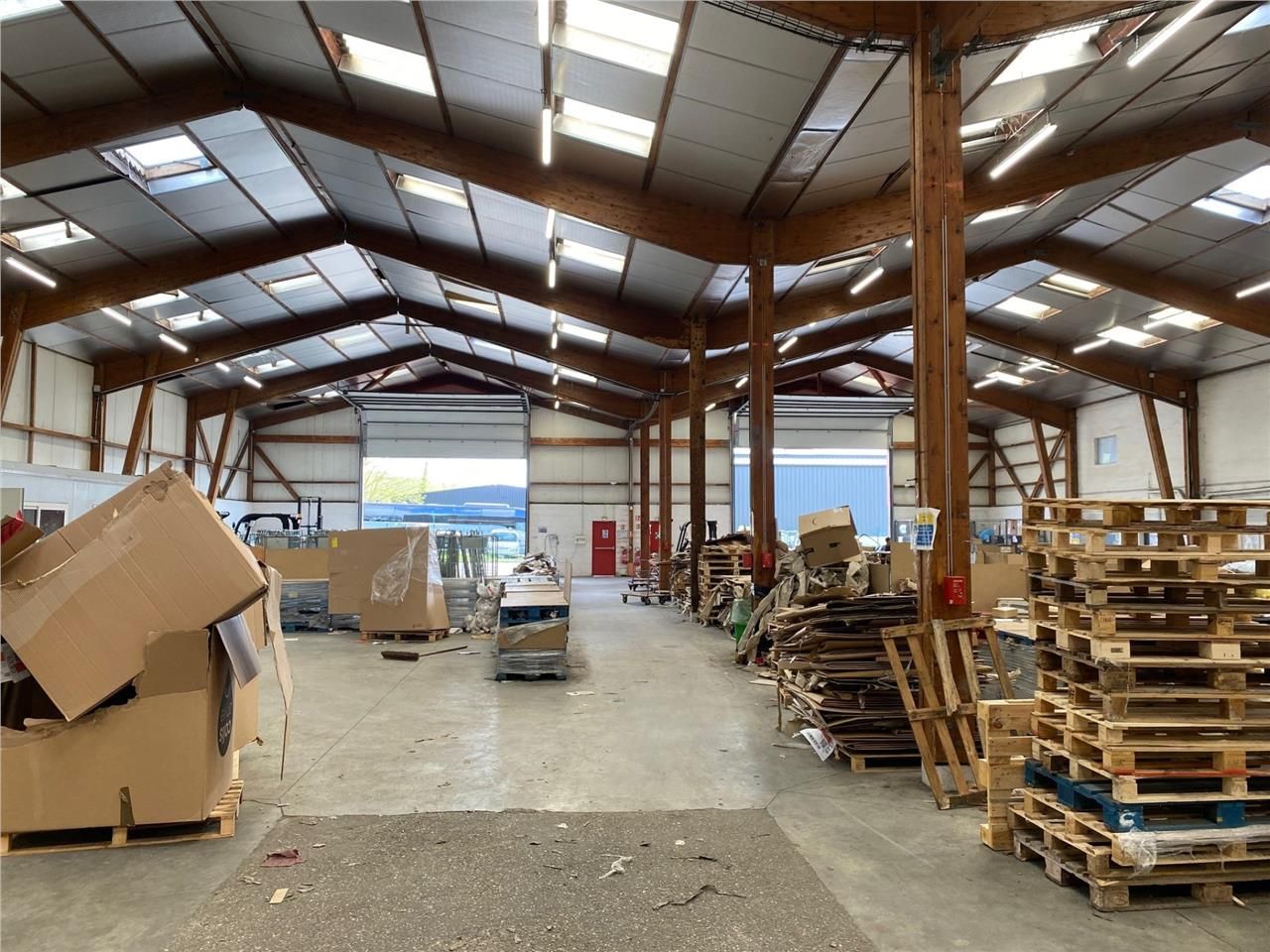 CBRE vous propose à louer, un bâtiment indépendan