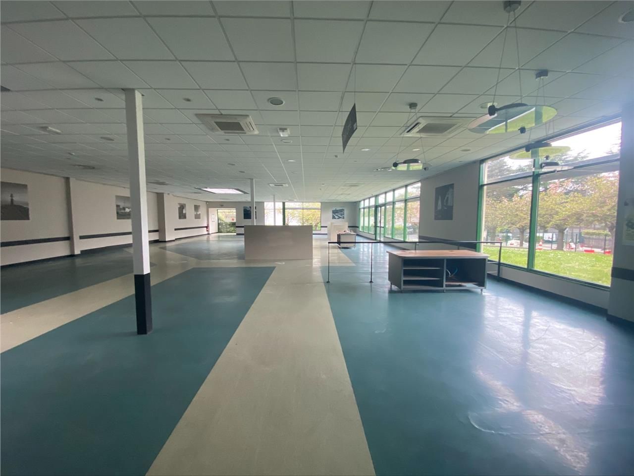 CBRE vous propose à louer un entrepôt/local d'act