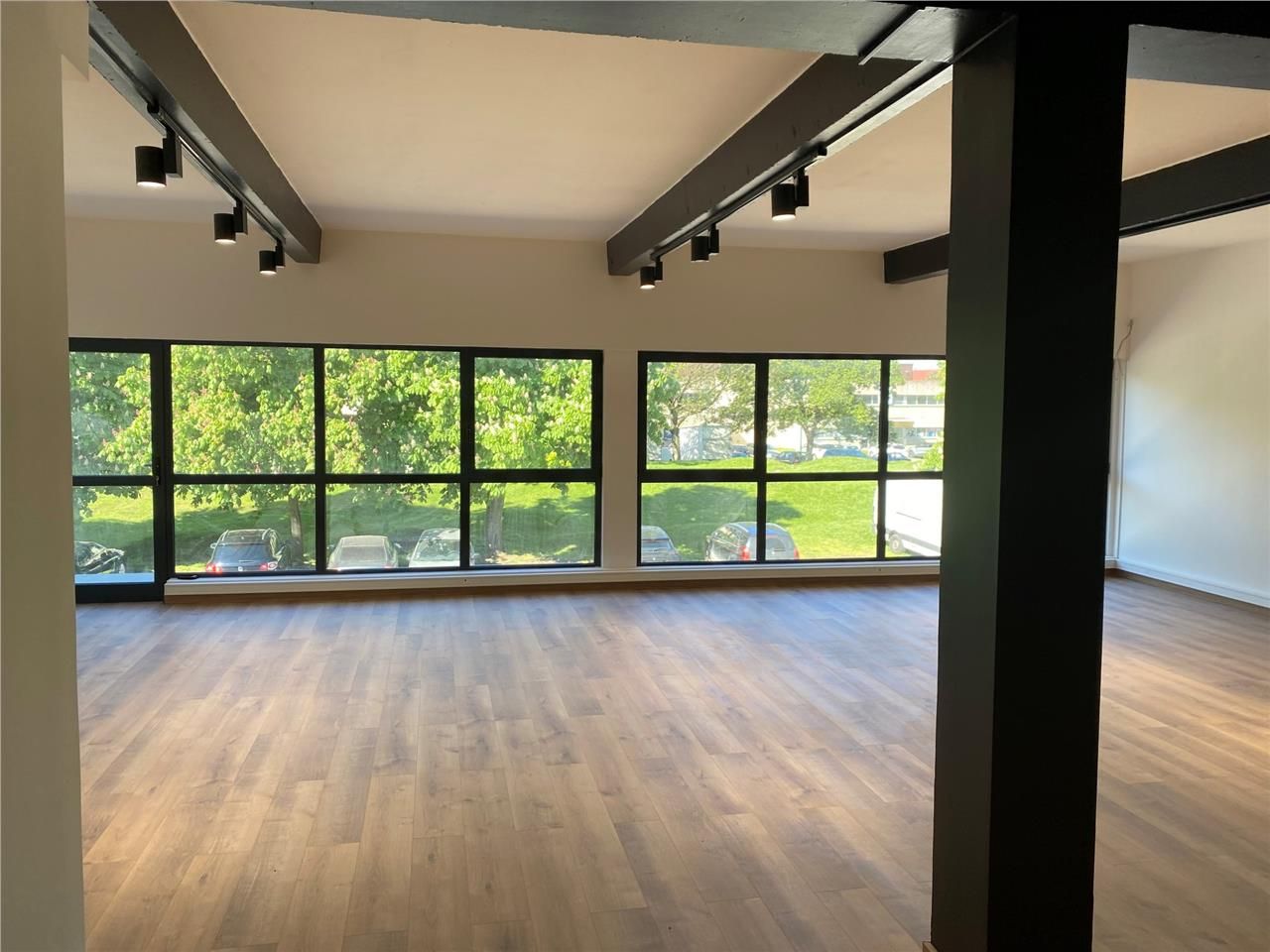 CBRE vous propose à louer, deux cellules d'activi