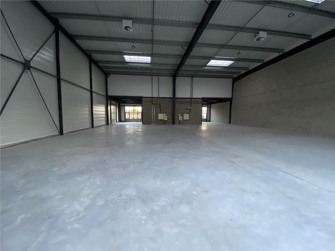 CBRE vous propose à vendre un bâtiment neuf d'act