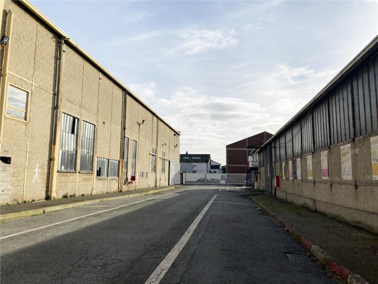 LOGISTIQUE URBAINE - CBRE vous propose à louer, u