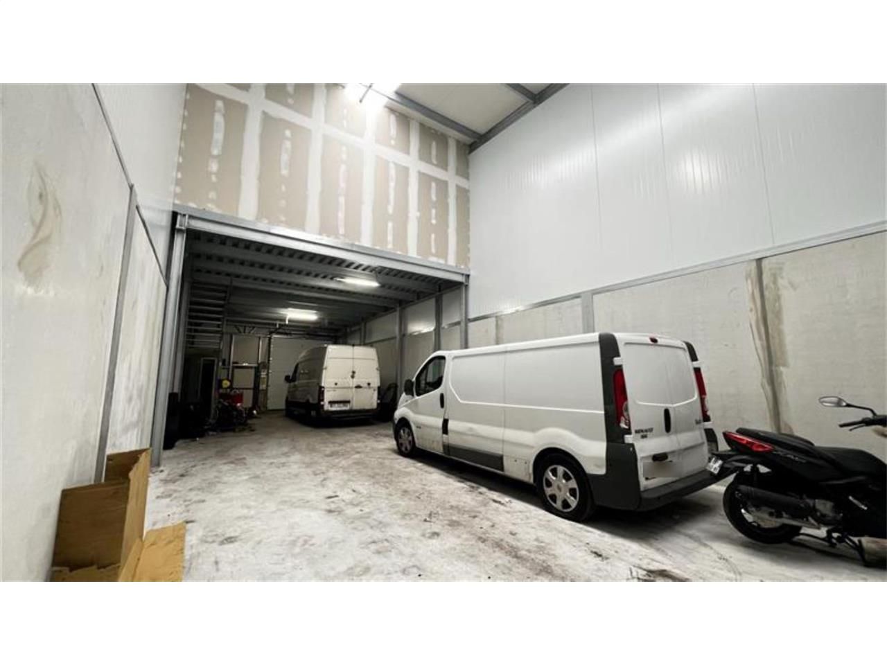 CBRE vous propose à louer, un entrepôt/local d'ac