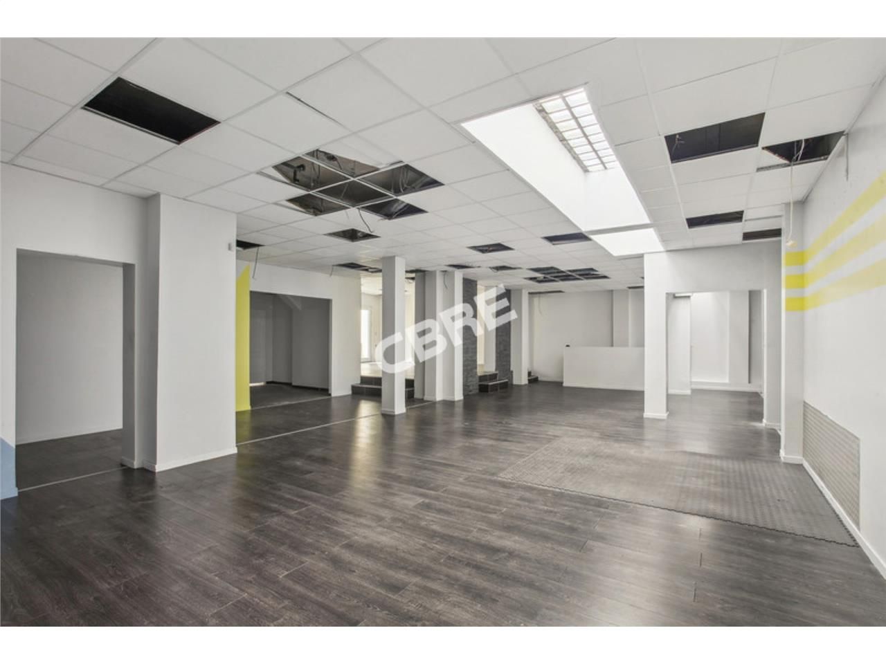 CBRE vous propose à louer, un local d'activités a