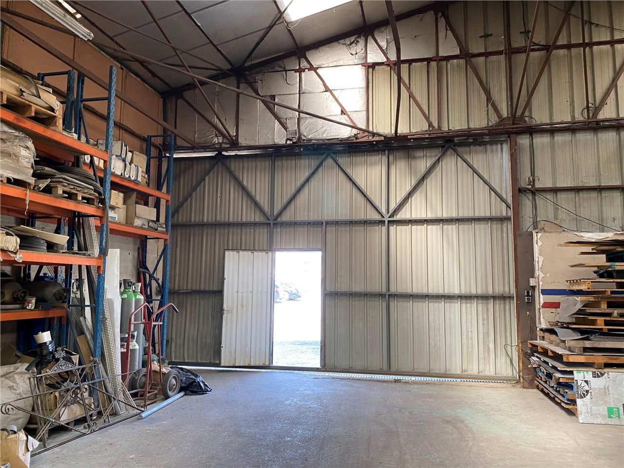 CBRE vous propose à vendre un entrepôt/local d'ac