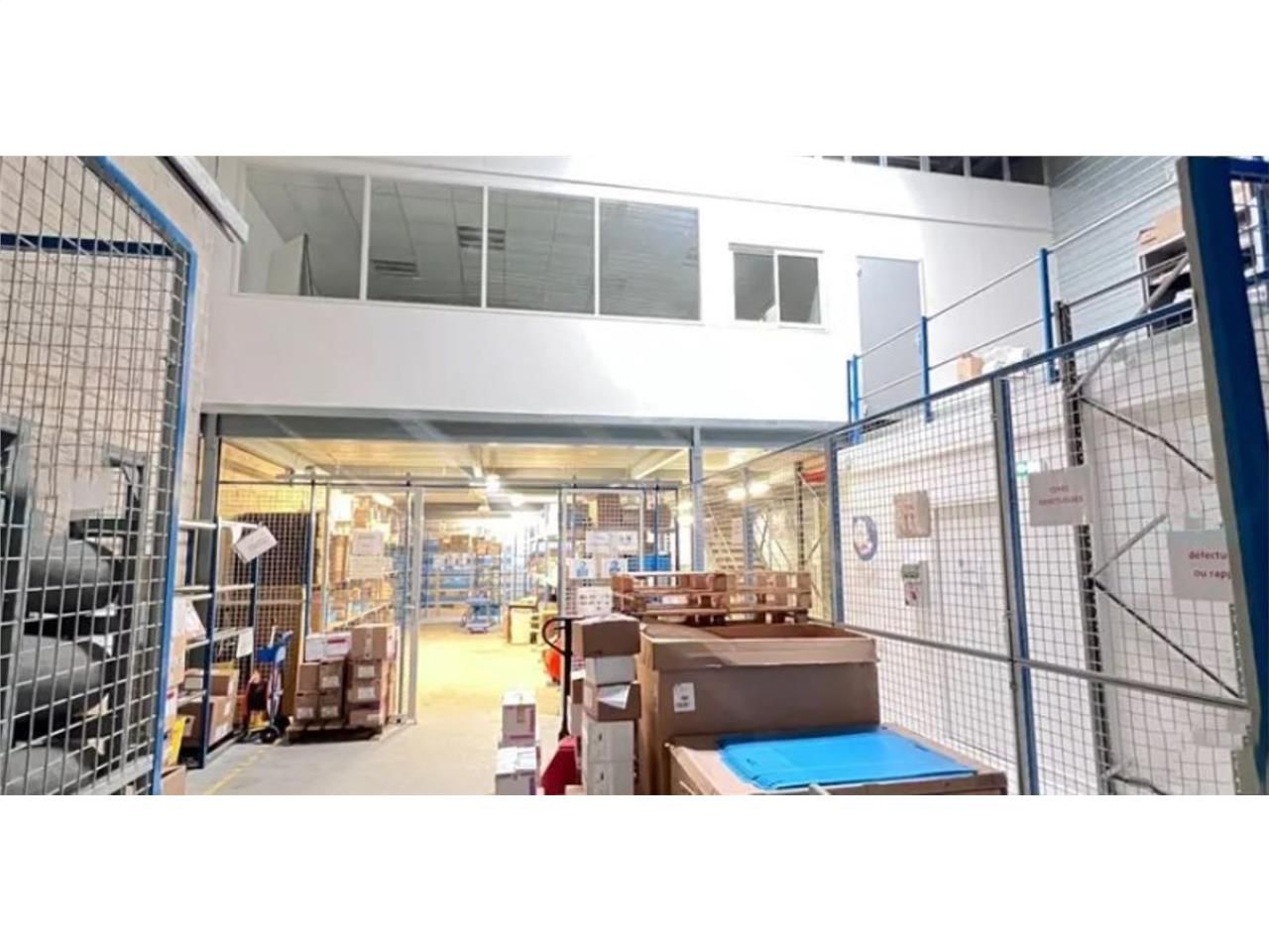 CBRE vous propose à louer, un entrepôt/local d'ac